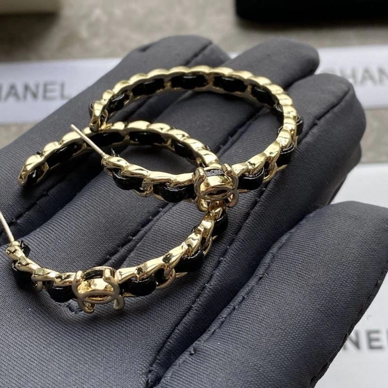 Chanel Earrings Comfortable 225947