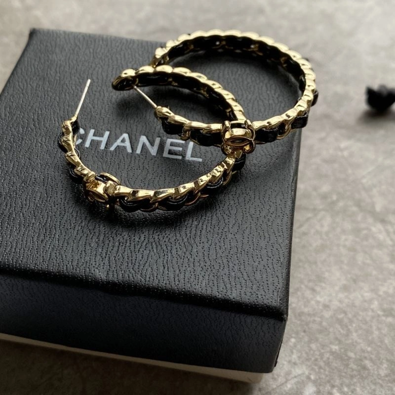 Chanel Earrings Comfortable 225947