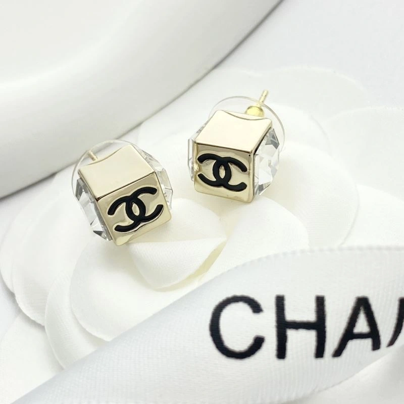Compact Chanel Earrings 225923