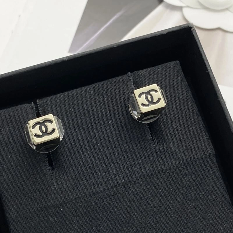Compact Chanel Earrings 225923