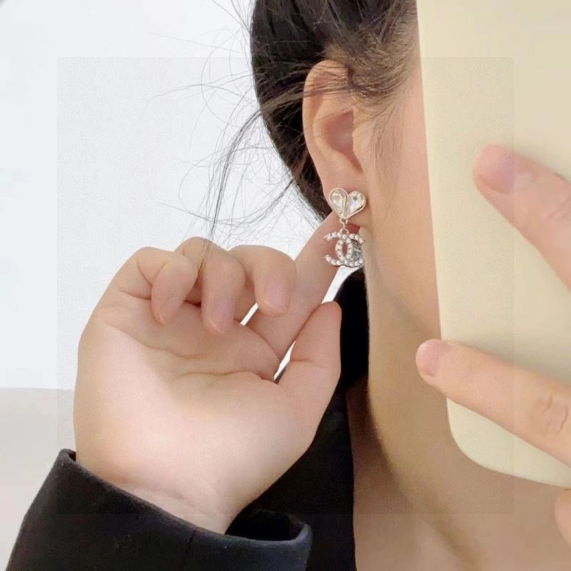 Chanel Earrings Reliable 225924