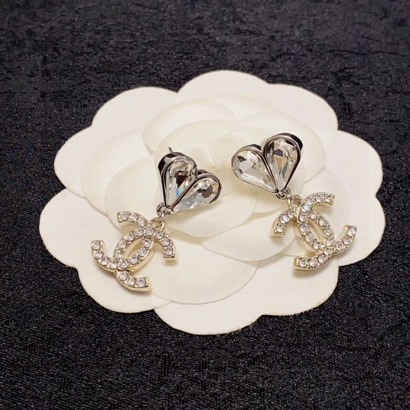 Chanel Earrings Reliable 225924