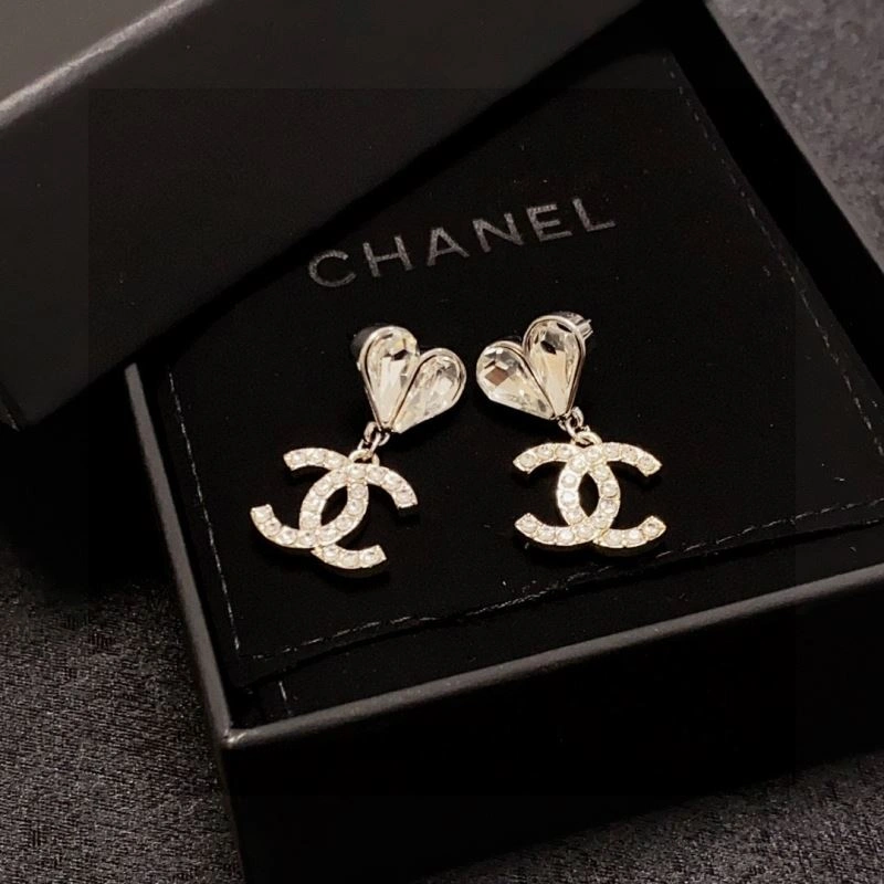 Chanel Earrings Reliable 225924