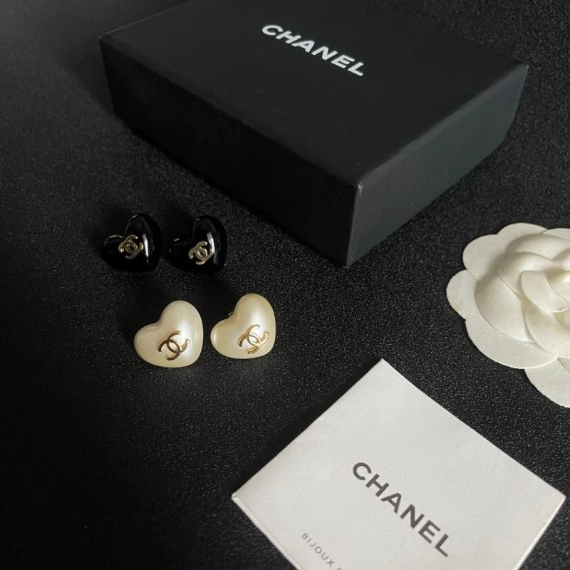 Comfortable Chanel Earrings 225927