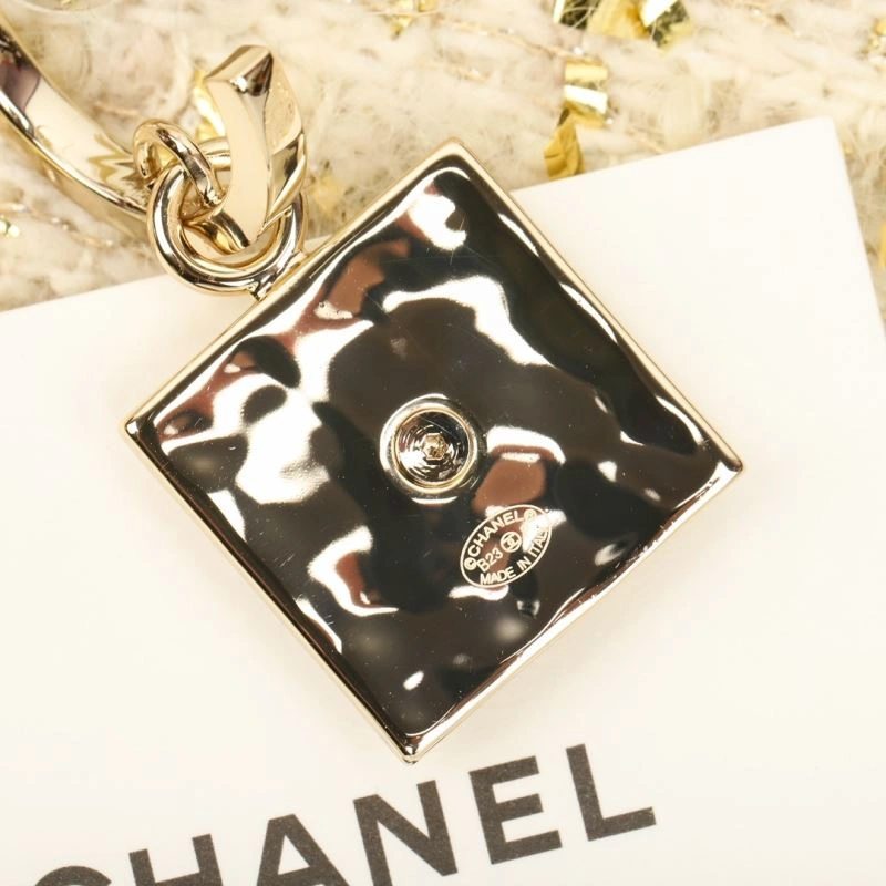 Chanel Earrings Bold 225896