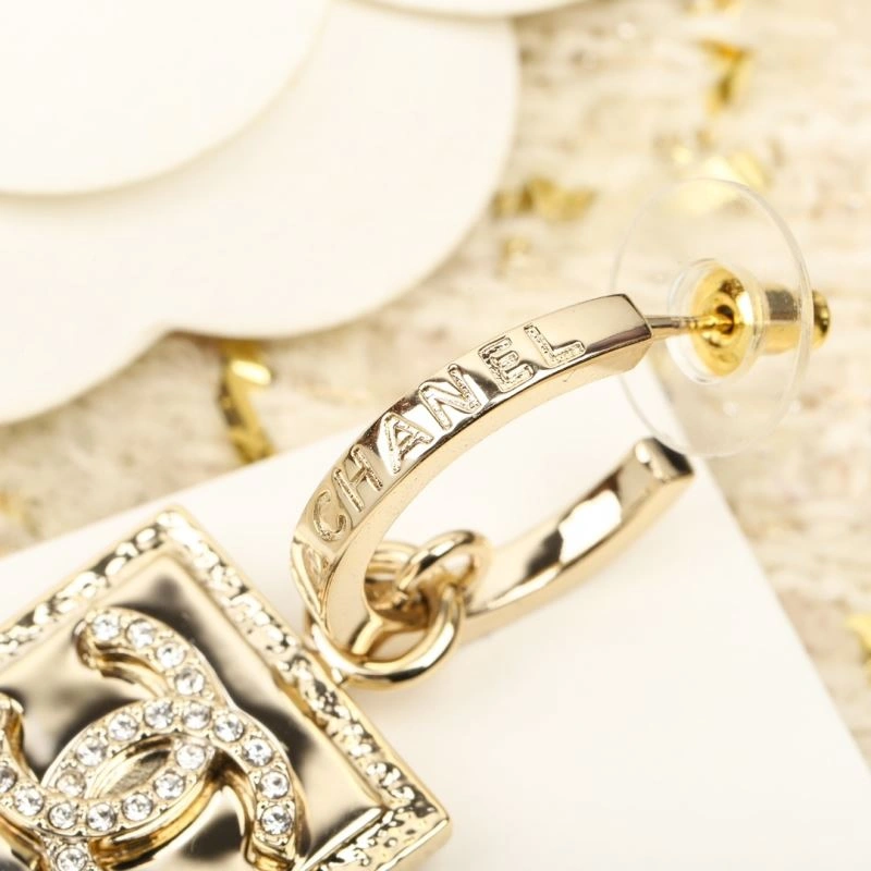 Chanel Earrings Bold 225896