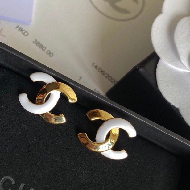 Chanel Earrings Reliable 225913