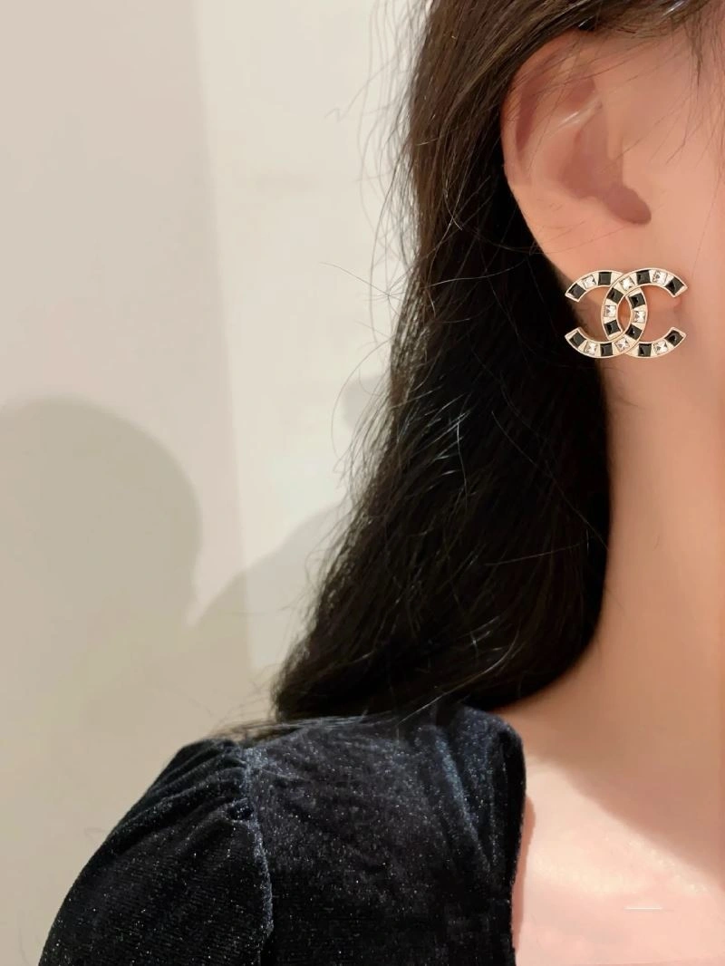 Chanel Earrings Elegant 225885