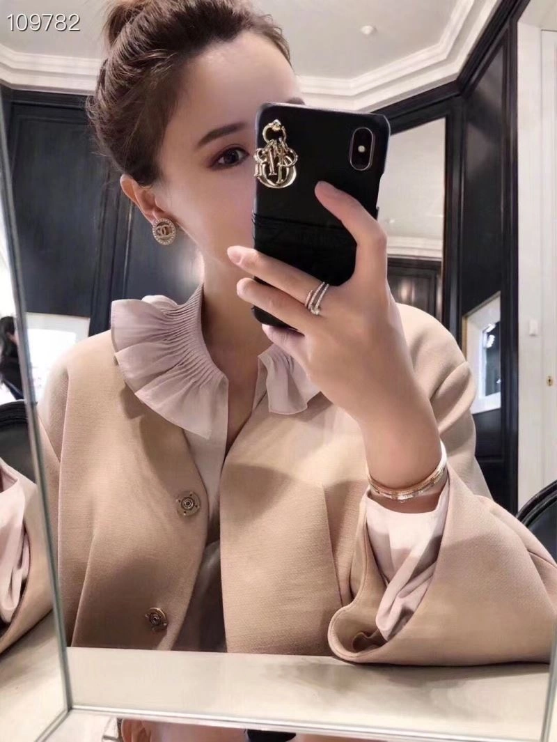 Bright Chanel Earrings 225904