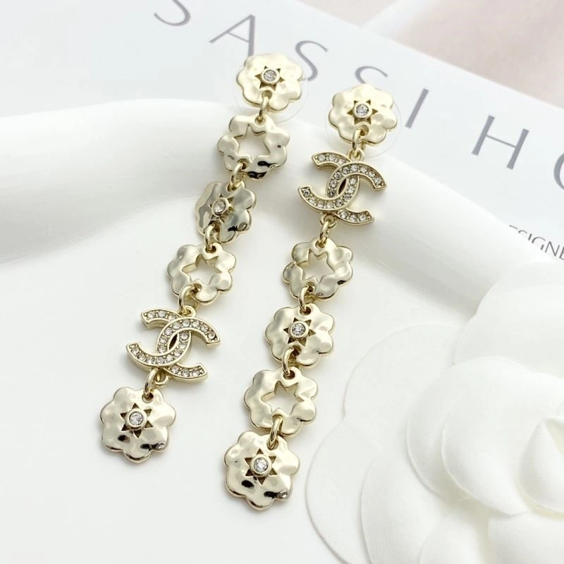 Chanel Earrings Compact 225413