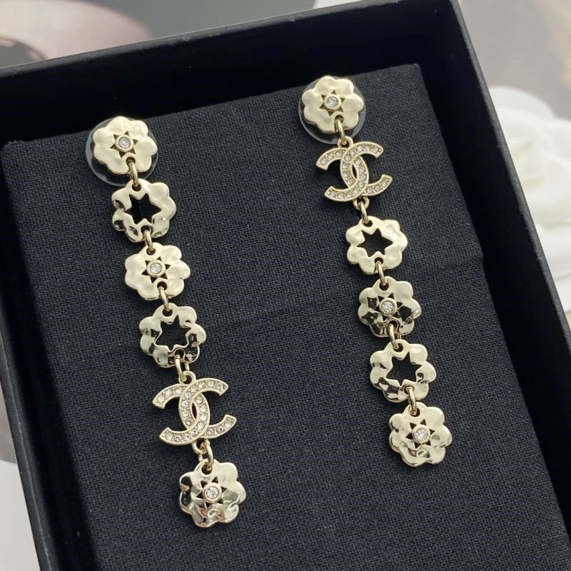 Chanel Earrings Compact 225413