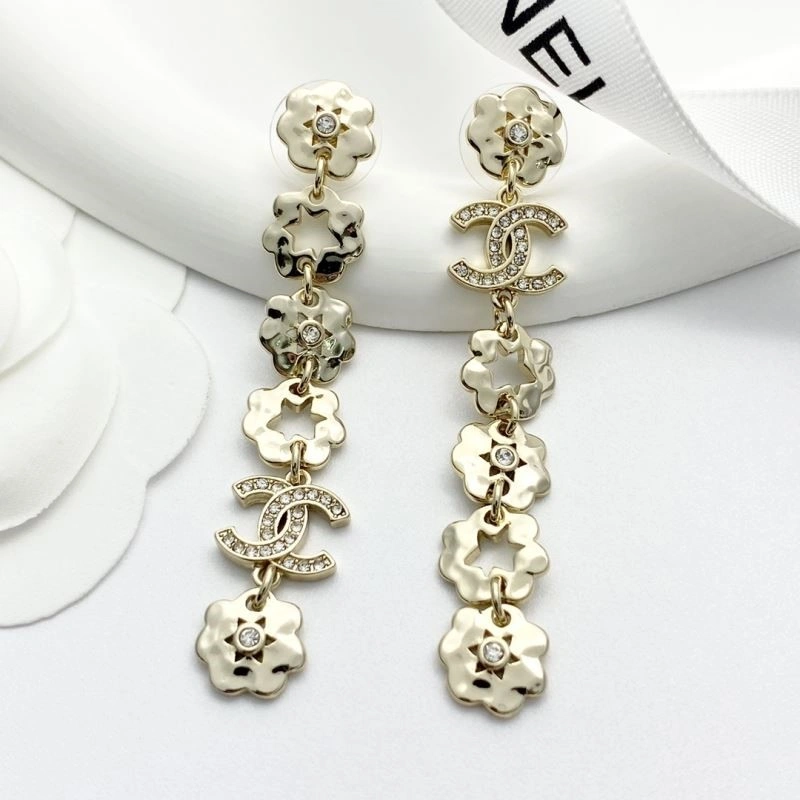 Chanel Earrings Compact 225413