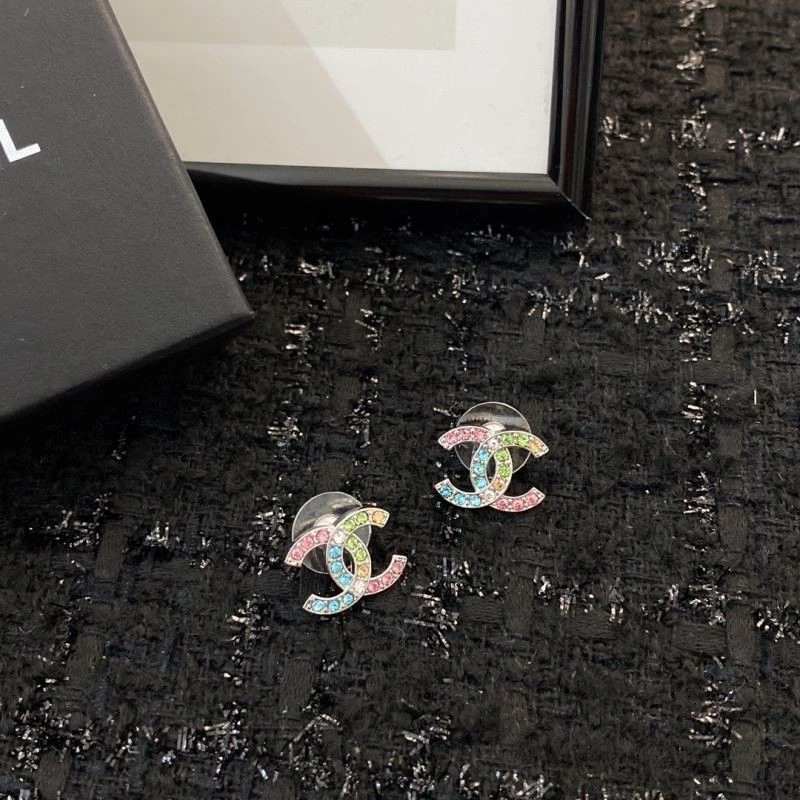 Comfortable Chanel Earrings 225401