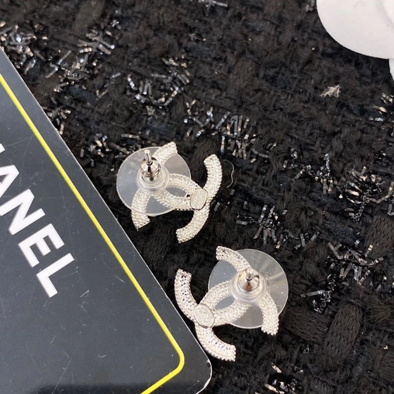Comfortable Chanel Earrings 225401