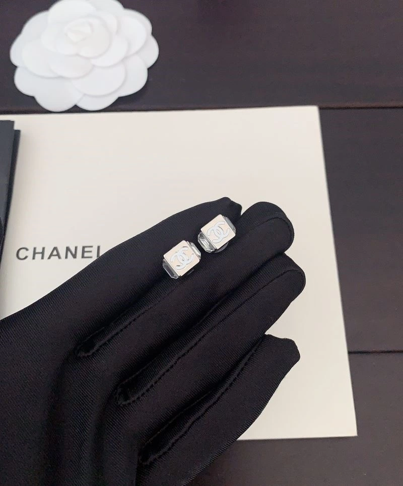 Chanel Earrings Minimalist 225403