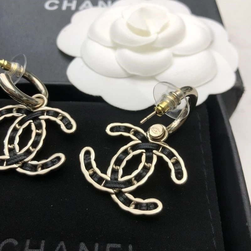Chanel Earrings Supportive 225392