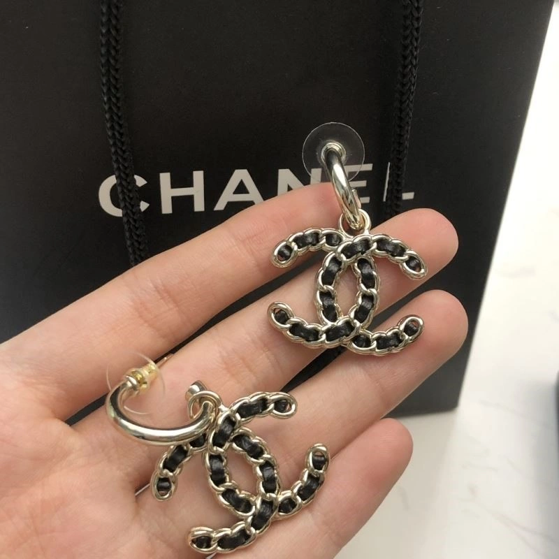 Chanel Earrings Supportive 225392