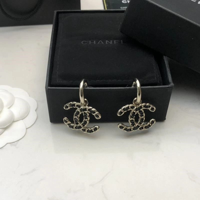 Chanel Earrings Supportive 225392