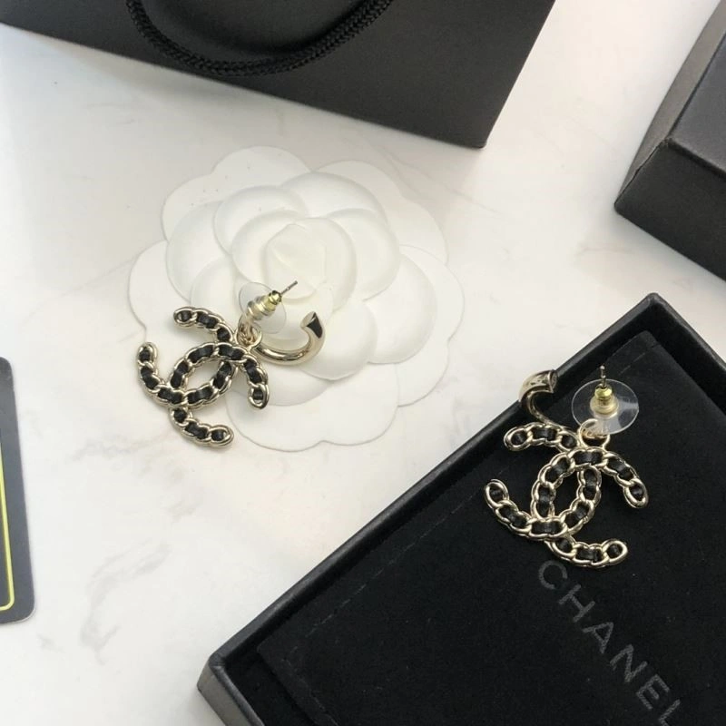 Chanel Earrings Supportive 225392