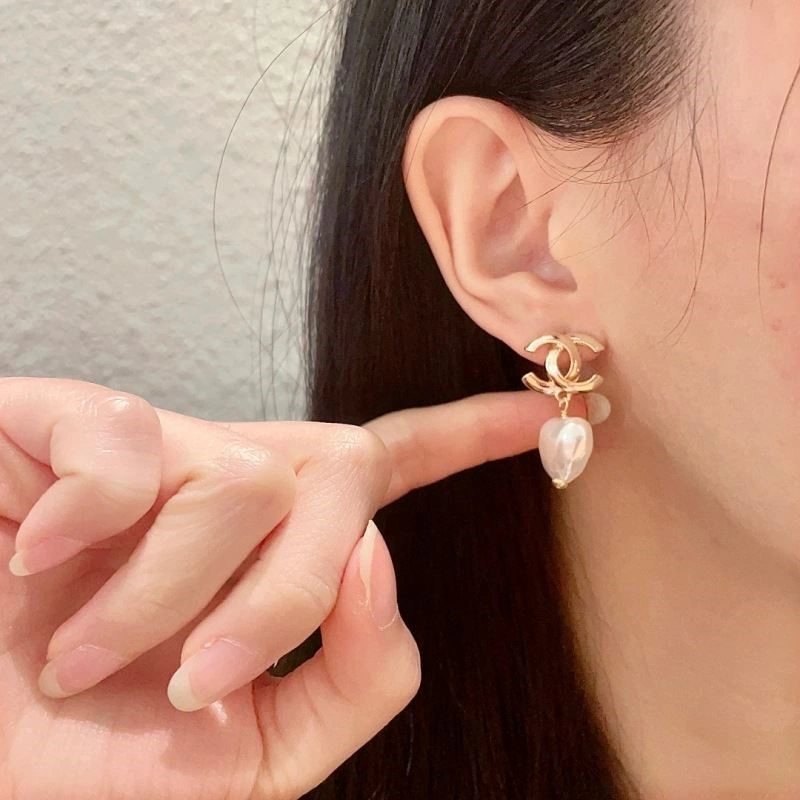 NewStyle Chanel Earrings 225389