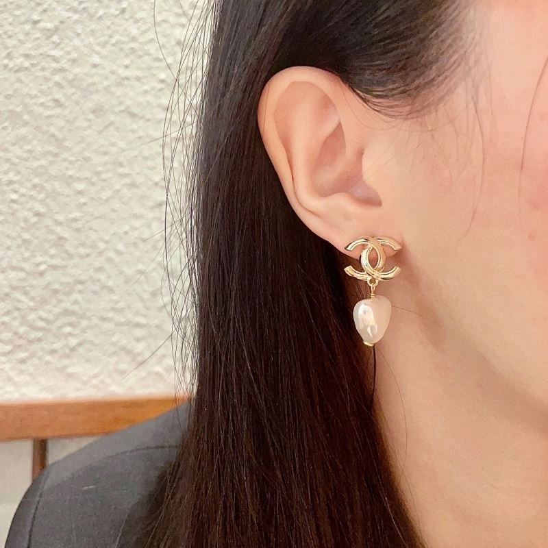 NewStyle Chanel Earrings 225389