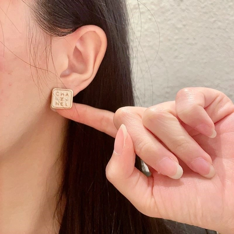 Bold Chanel Earrings 225386