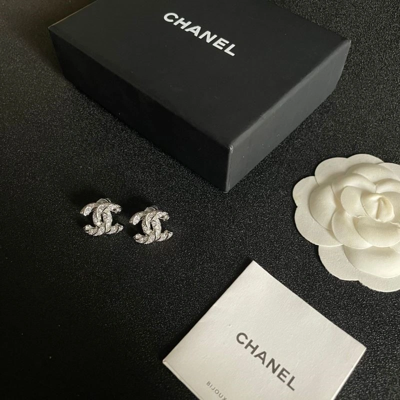 Chanel Earrings Effortless 225376