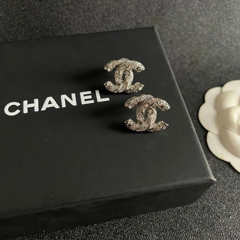 Chanel Earrings Effortless 225376