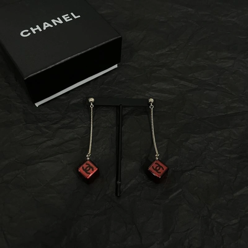 Chanel Earrings Packable 225374