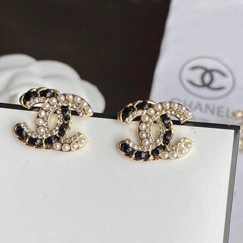 Chanel Earrings Neat 225433
