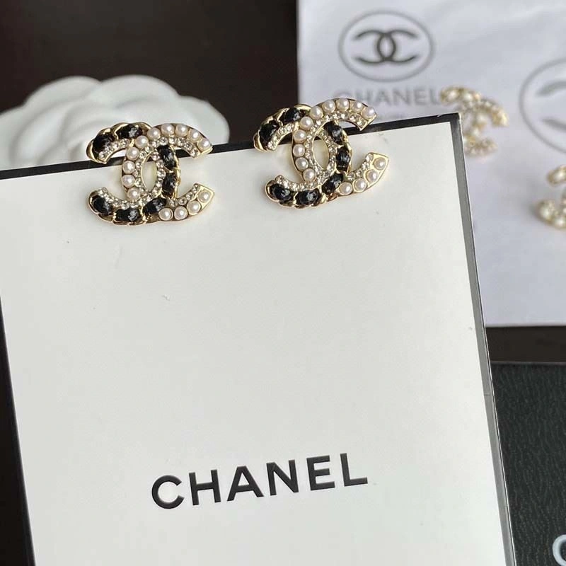 Chanel Earrings Neat 225433