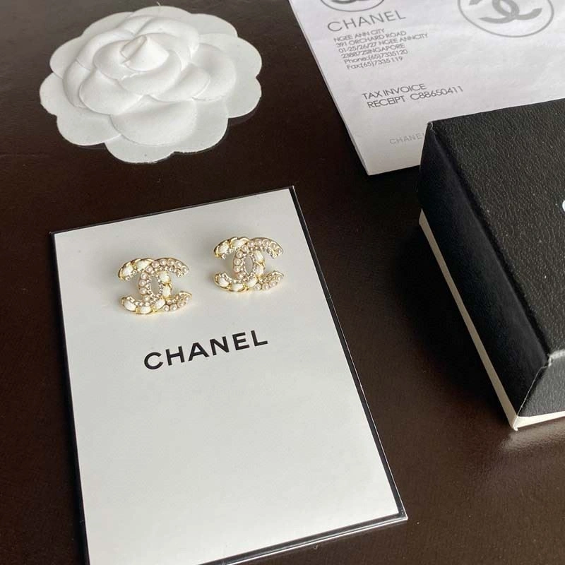 Chanel Earrings Neat 225433