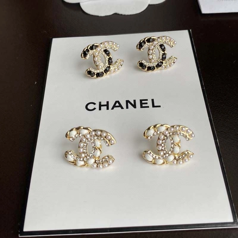 Chanel Earrings Neat 225433