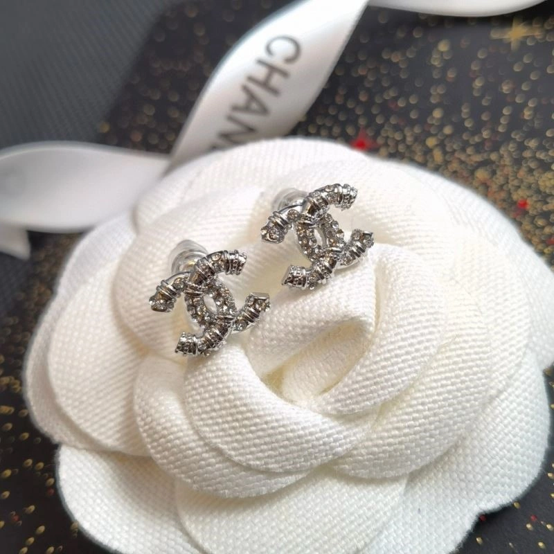 Chanel Earrings Durable 225360