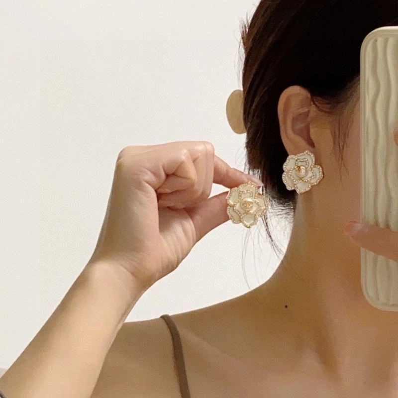 Chanel Earrings Youthful 225372