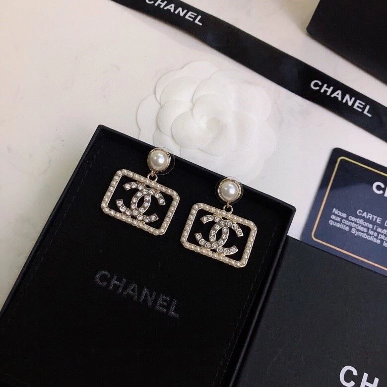 Chanel Earrings Lightweight 225357