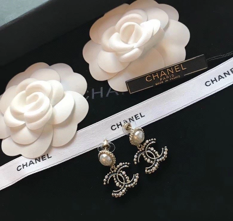 Chanel Earrings Trendsetting 225417