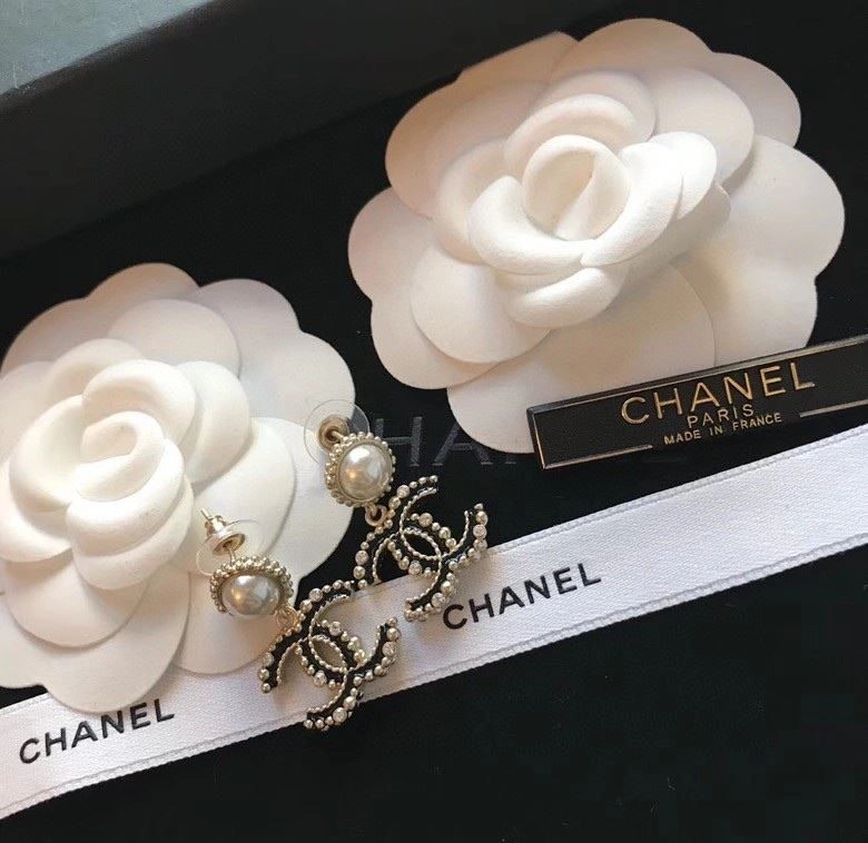 Chanel Earrings Trendsetting 225417