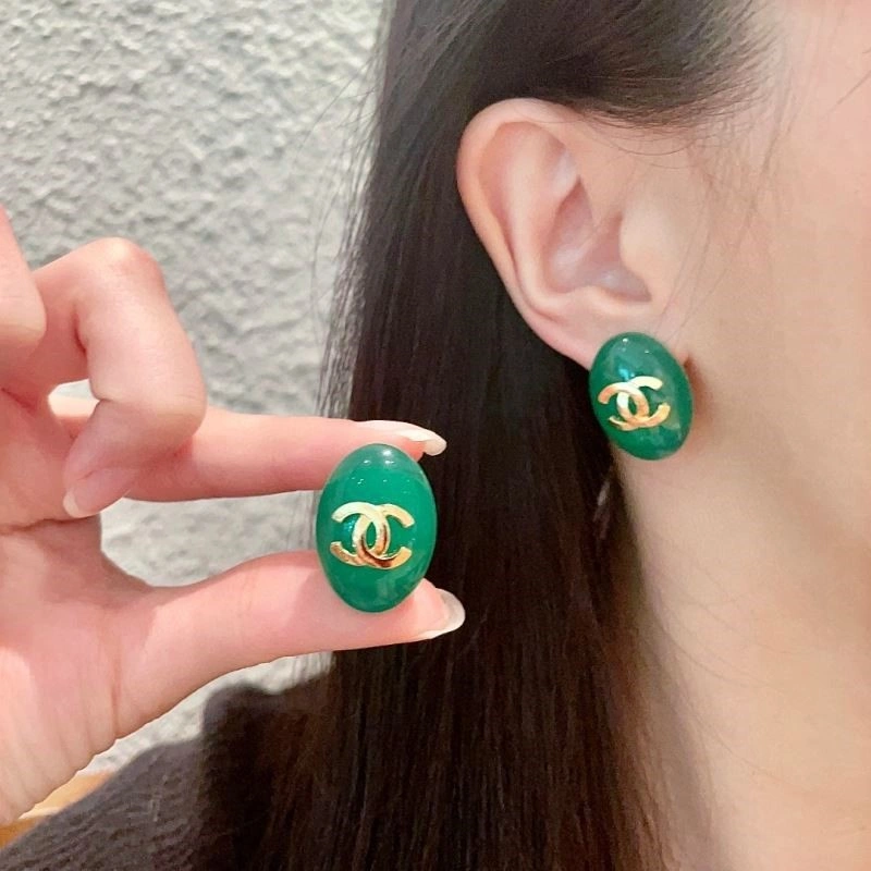 Chanel Earrings Versatile 225381