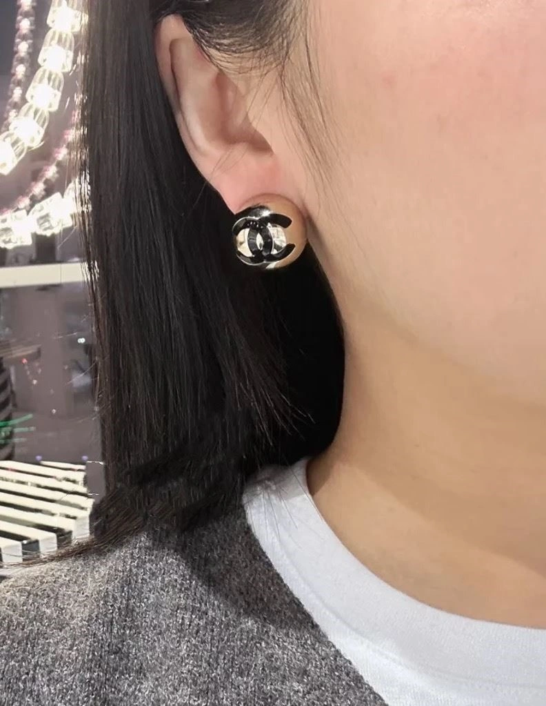 Chanel Earrings MoistureWicking 225336
