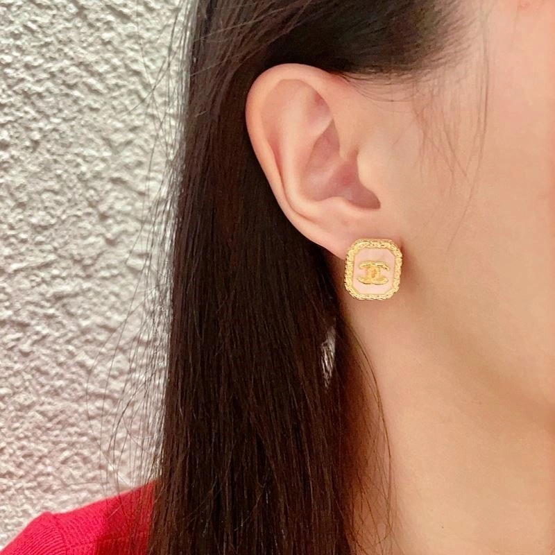 Effortless Chanel Earrings 225312