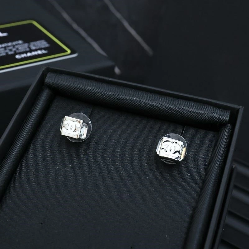 WrinkleFree Chanel Earrings 225304