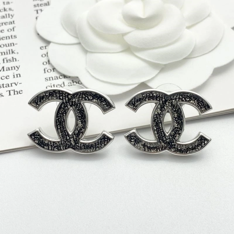 Chanel Earrings MoistureWicking 225280