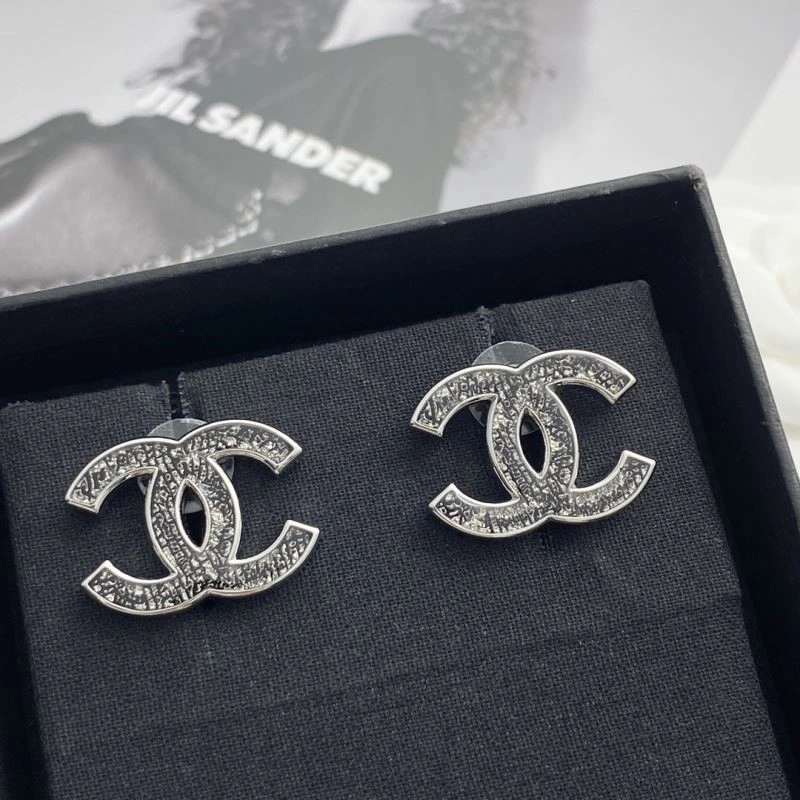Chanel Earrings MoistureWicking 225280