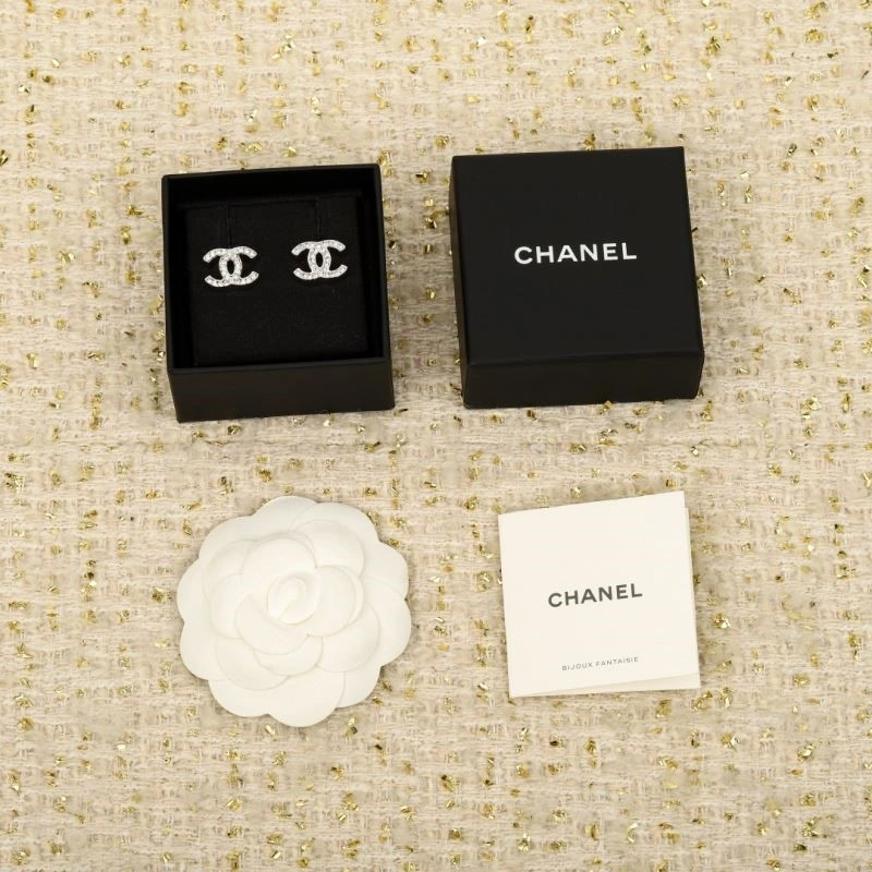 Elegant Chanel Earrings 225292