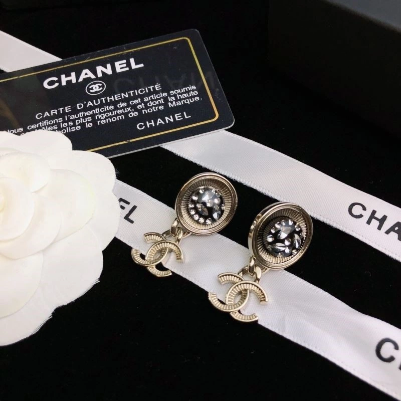Chanel Earrings Packable 225288