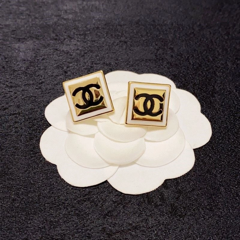 Chanel Earrings Neat 225285