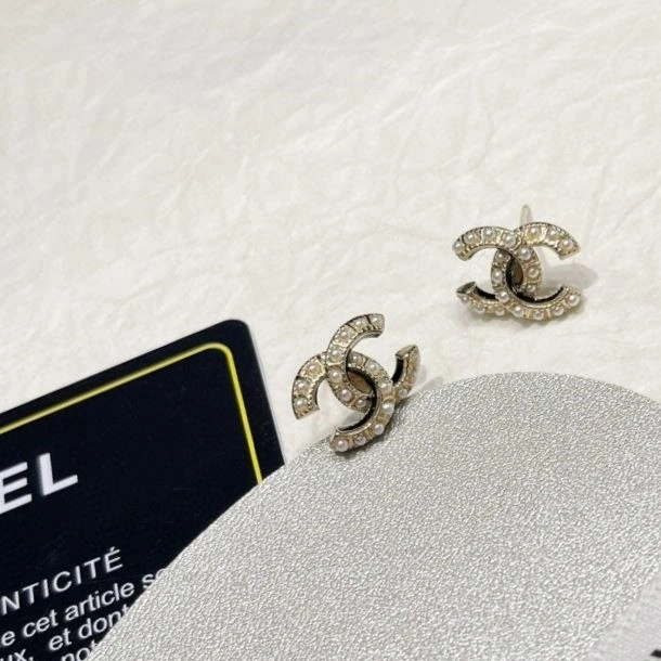 WellDesigned Chanel Earrings 225256