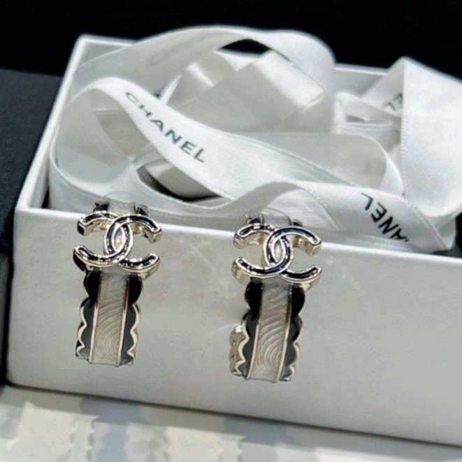 Versatile Chanel Earrings 225258