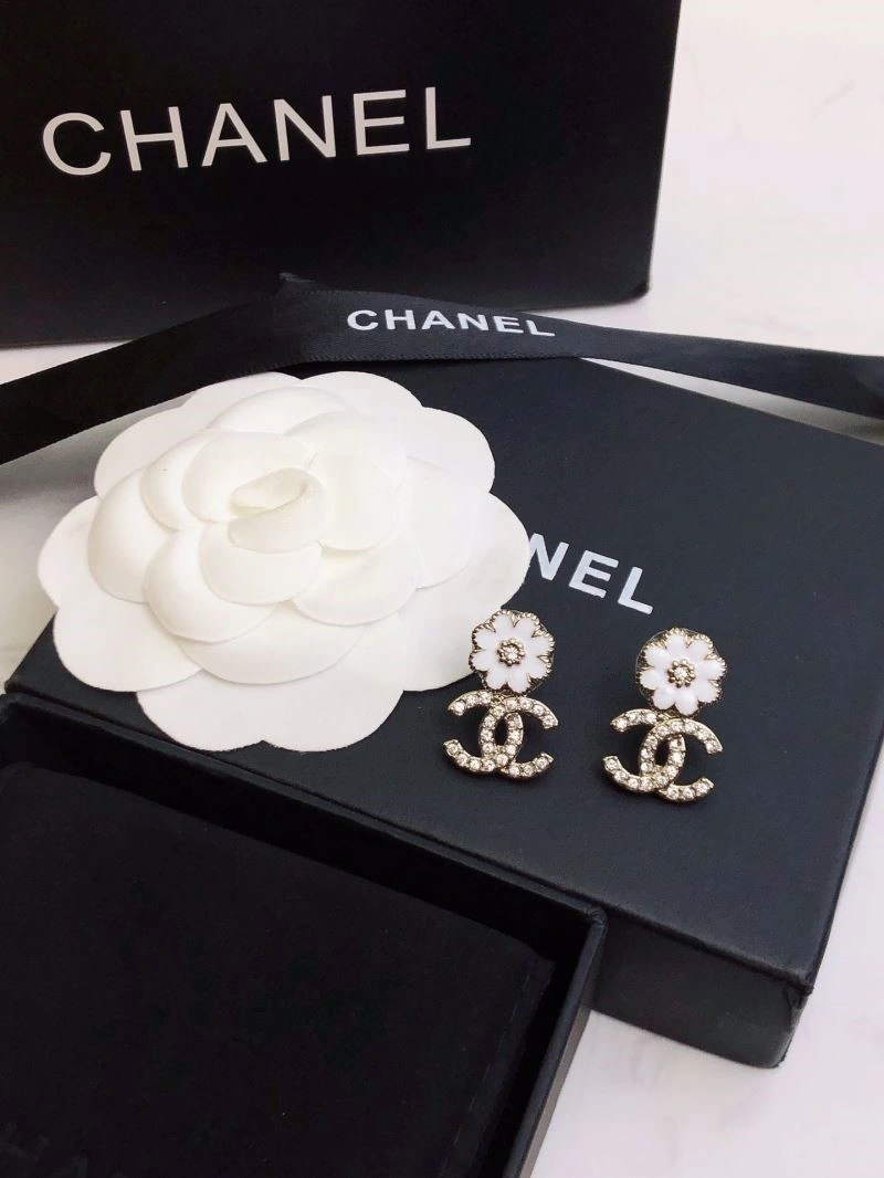 Chanel Earrings Neat 225262